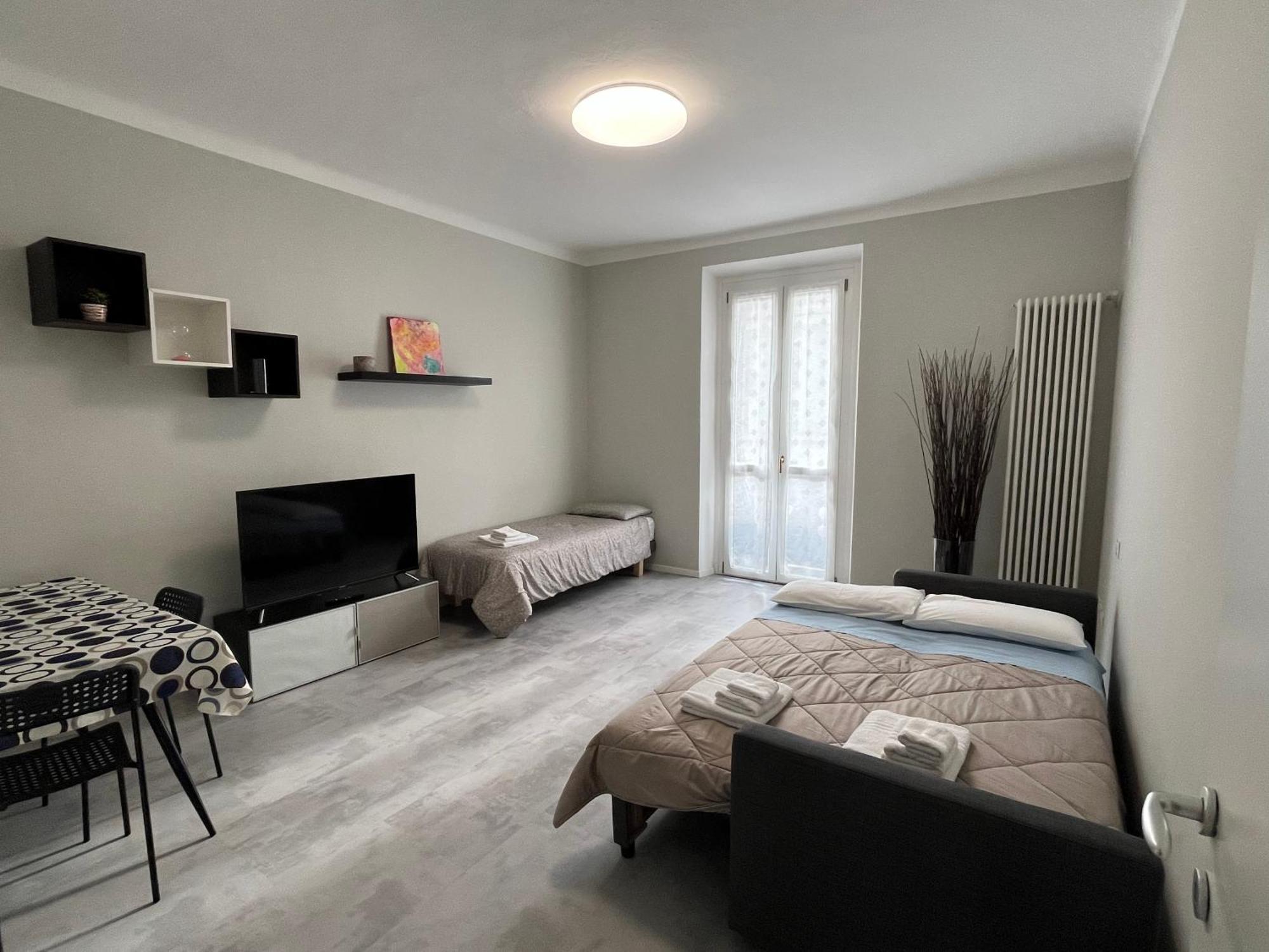 Giacomino Apartment Central Station Милан Экстерьер фото