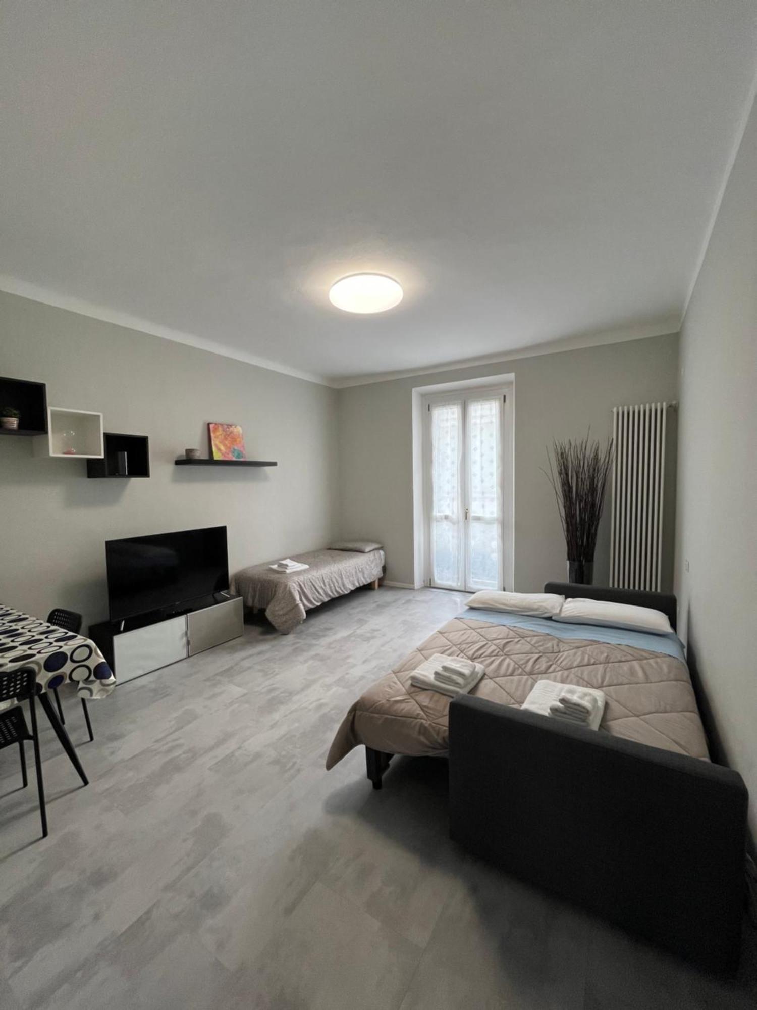 Giacomino Apartment Central Station Милан Экстерьер фото